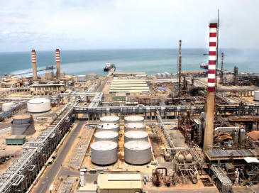 Map showing geographic convergence of maritime and aviation networks at key nodes